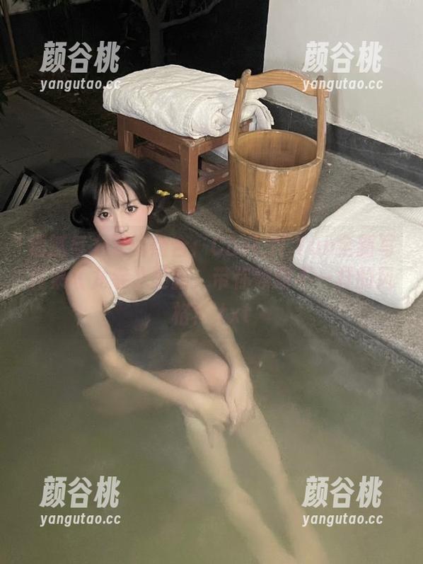 细腻与力量的结合：Choi Ji Yun全新写真集《龙卷》更新，带你领略不一样的风格！.txt